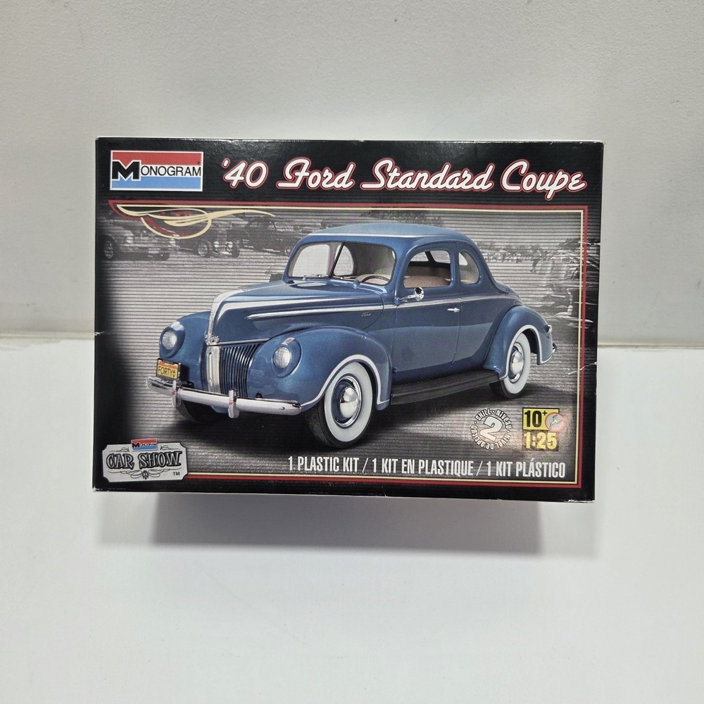 MONOGRAM '40 Ford Standard Coupe Model Kit 1:25 Scale Open Box